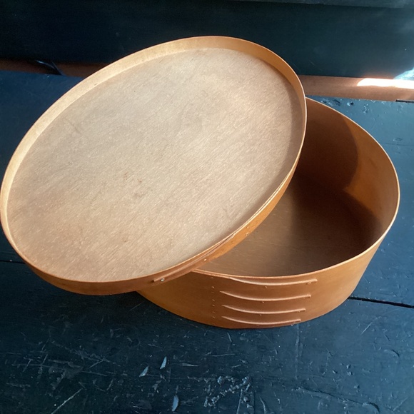 LARGE OLD TIME WOODEN WARE 11 1/2” SHAKER PANTRY BOX FRYE’S MEASURE MILL, N.H. - Picture 3 of 6